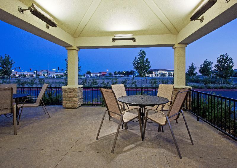 Candlewood Suites Turlock By Ihg Zewnętrze zdjęcie