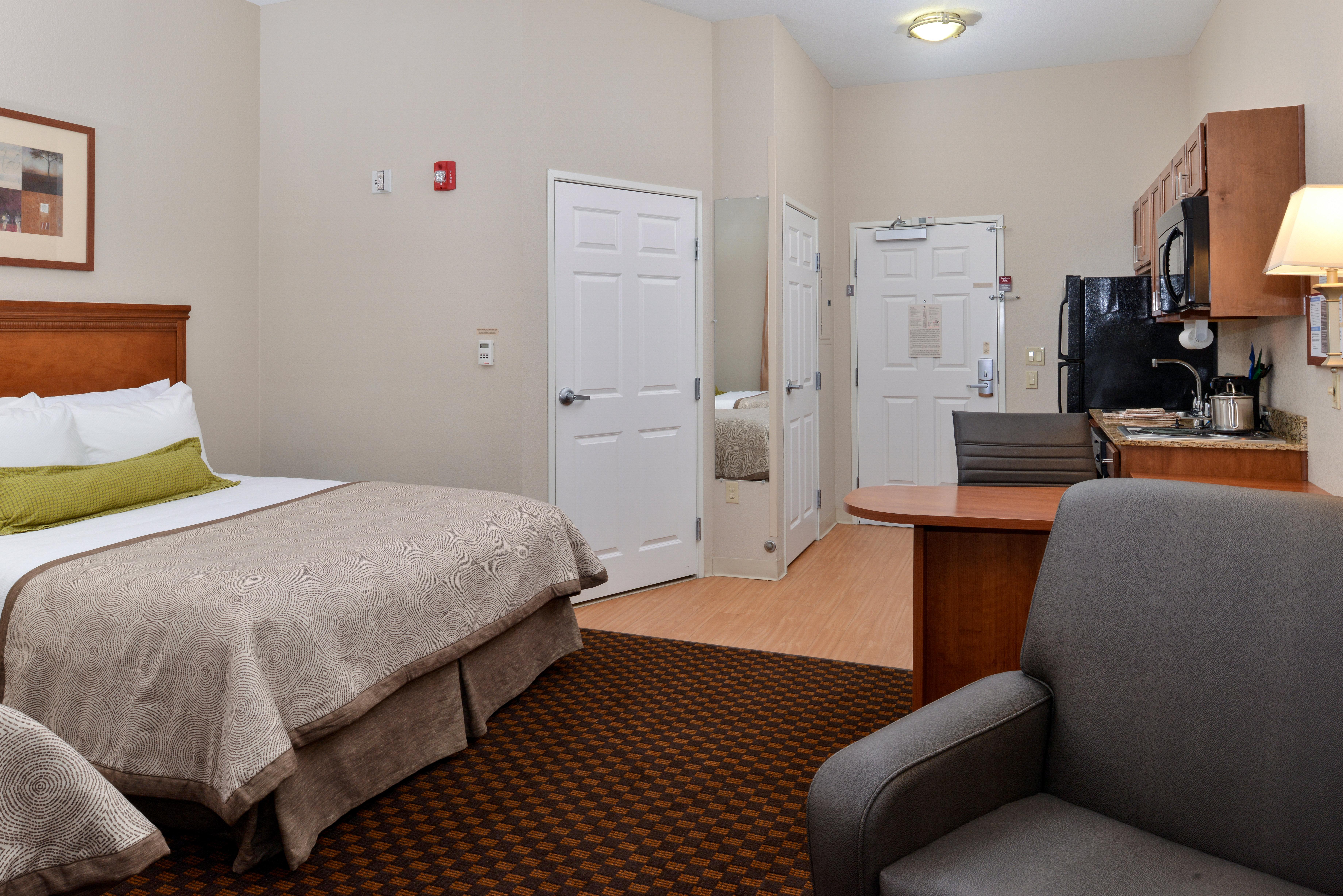 Candlewood Suites Turlock By Ihg Zewnętrze zdjęcie