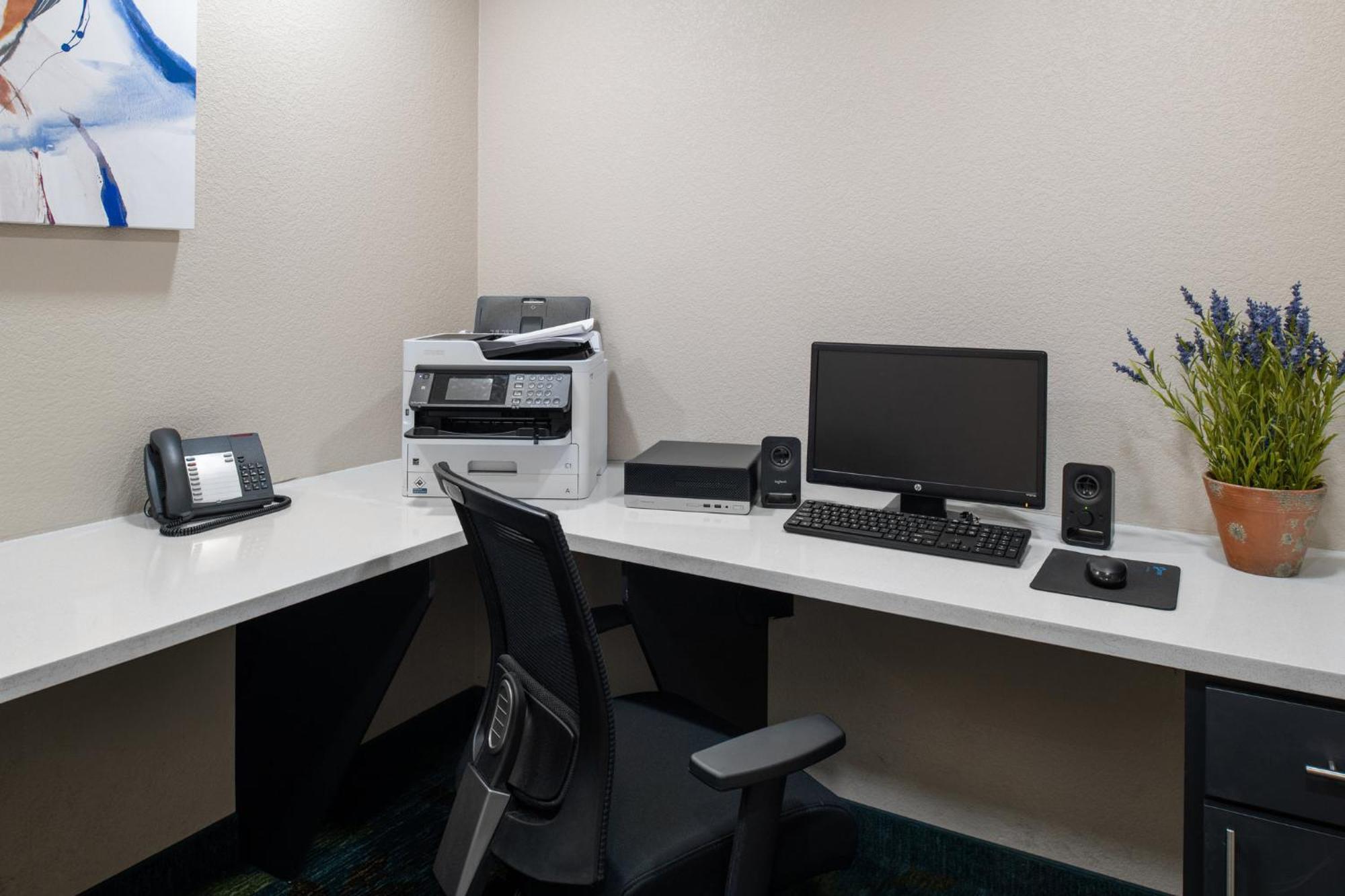 Candlewood Suites Turlock By Ihg Zewnętrze zdjęcie