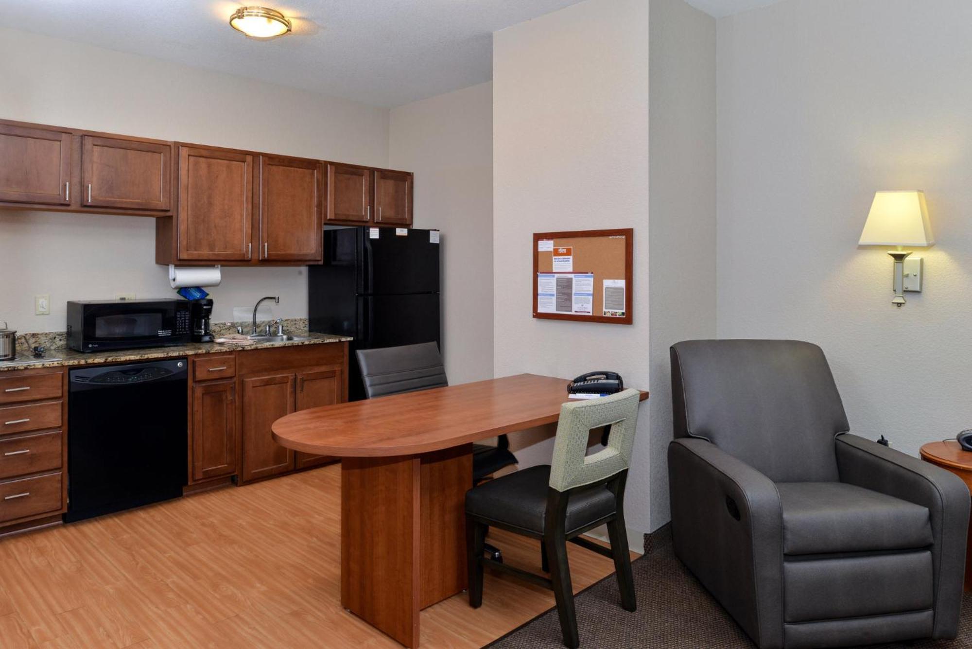 Candlewood Suites Turlock By Ihg Zewnętrze zdjęcie